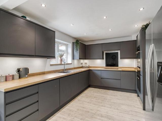 House for sale in New Mill, Pouchen End