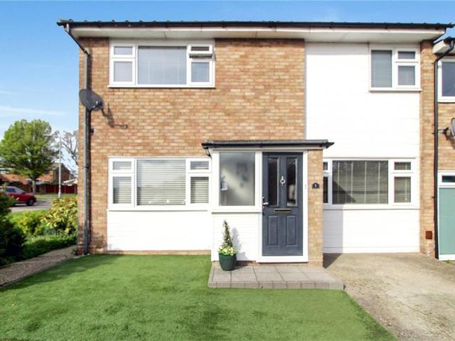House for sale in Alton Barnes, Essex