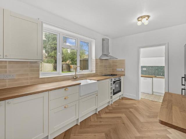 House for sale in London Borough of Lewisham, New Cross