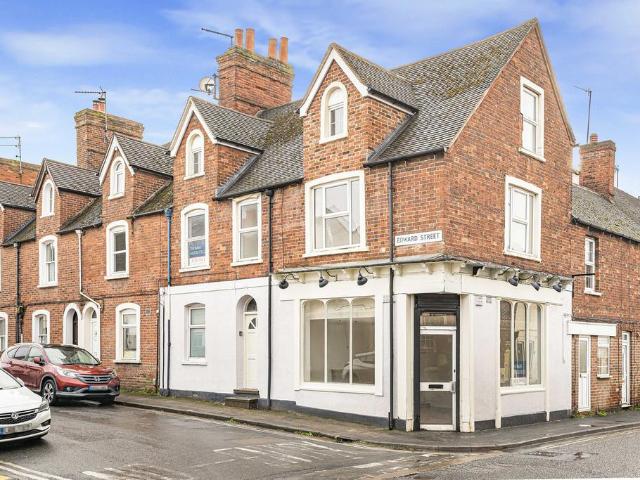 House for sale in Caldecott, Dromore