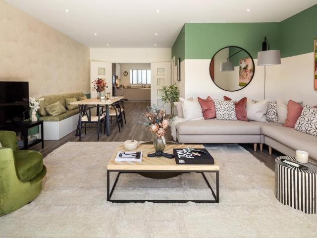 House for sale in Golders Green, Greater London
