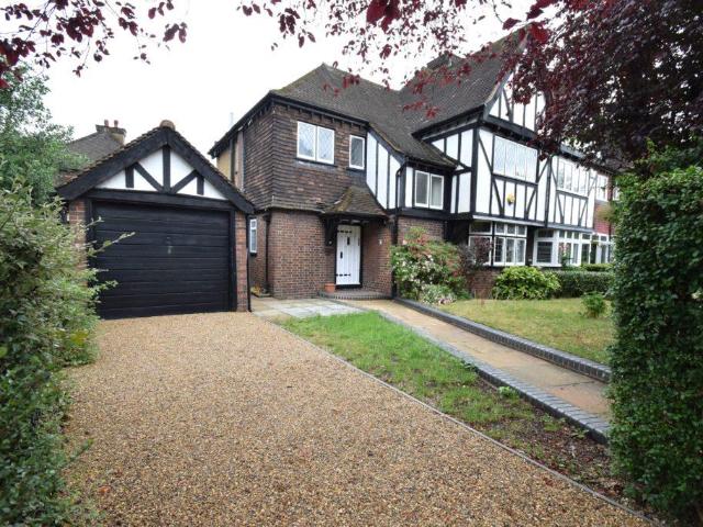 House for sale in London Borough of Ealing, Park Royal