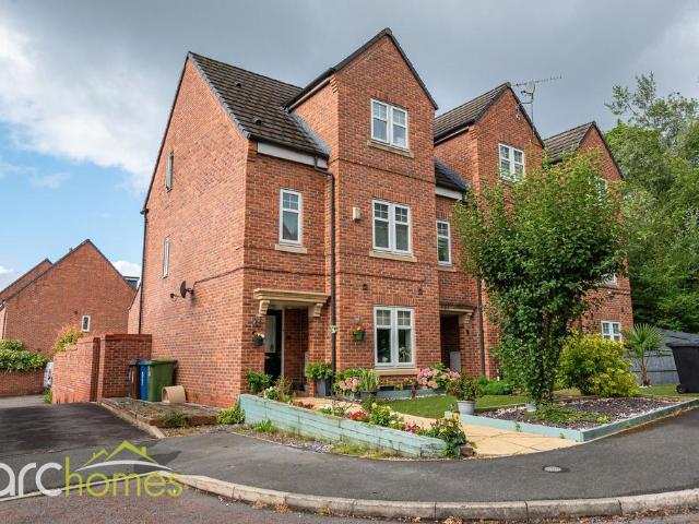 House for sale in Howe Bridge, Wigan