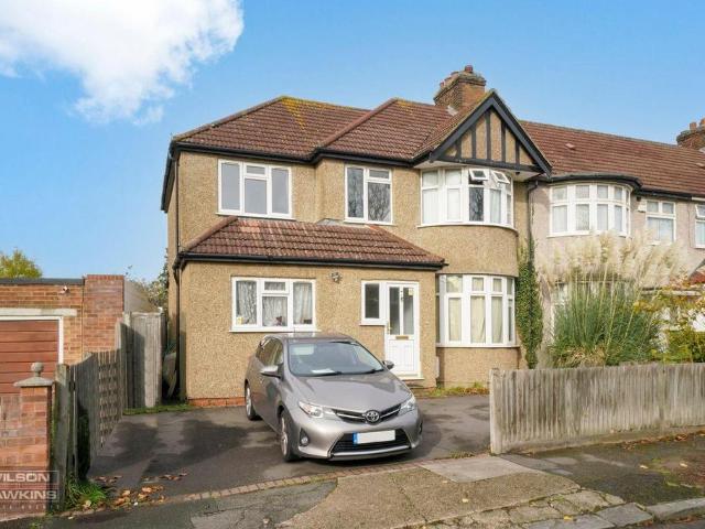 House for sale in London Borough of Ealing, Greater London