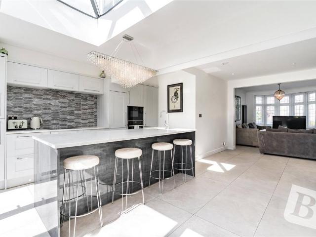 House for sale in Hornchurch, Greater London
