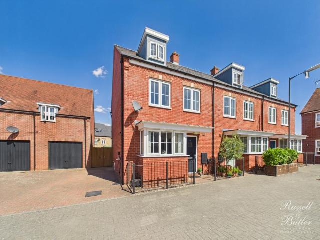 House for sale in Buckingham, Buckinghamshire