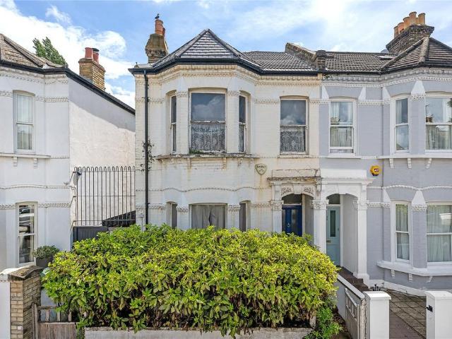 House for sale in Clapham Park, Greater London