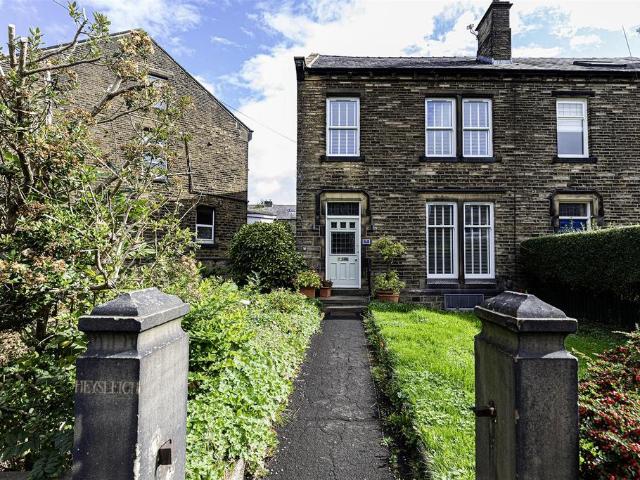House for sale in Gledholt, Kirklees