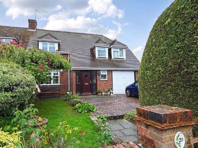 House for sale in Peasmarsh, Rother