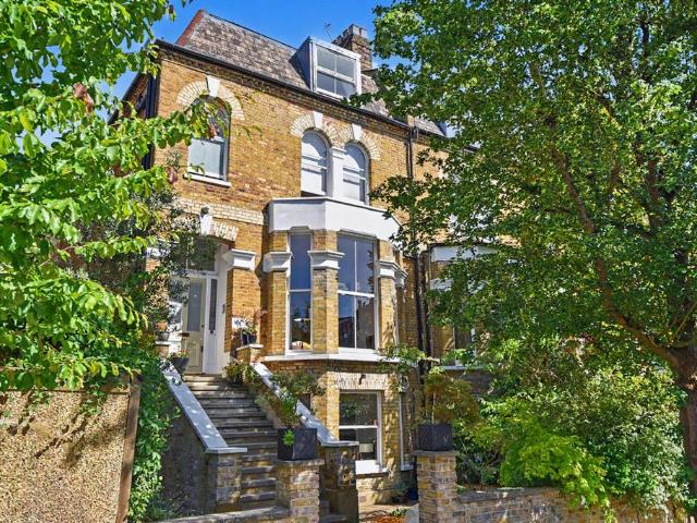 House for sale in Dartmouth Park, Greater London
