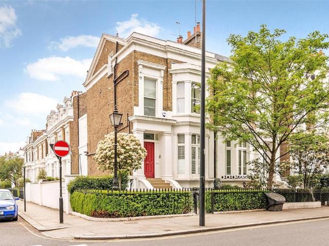 House for sale in Brompton, Greater London