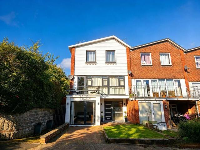 House for sale in Blackpill, Swansea