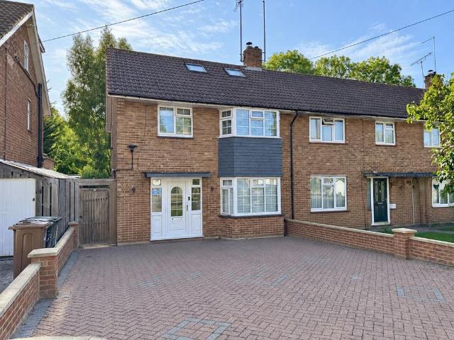 House for sale in Smug Oak, St Albans