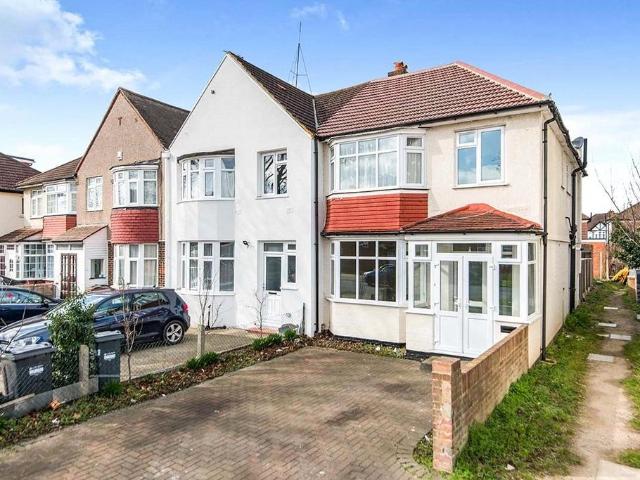 House for sale in London Borough of Hounslow, Greater London