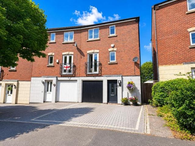 House for sale in Heath Hayes and Wimblebury, Chadsmoor