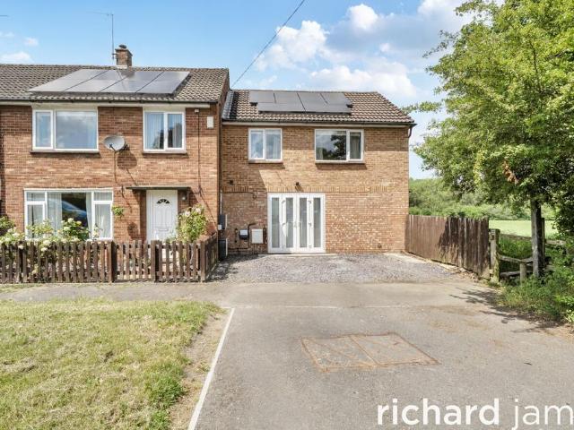 House for sale in Lydiard Millicent, Wiltshire
