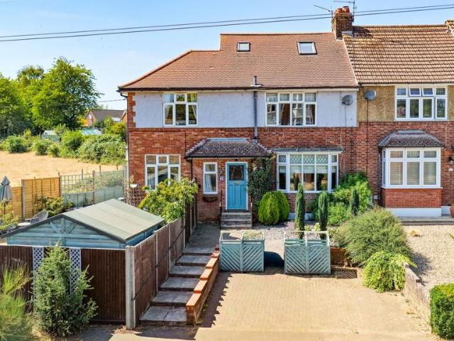 House for sale in Slip End, Bedfordshire