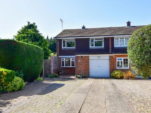 House for sale in Pouchen End, Hertfordshire