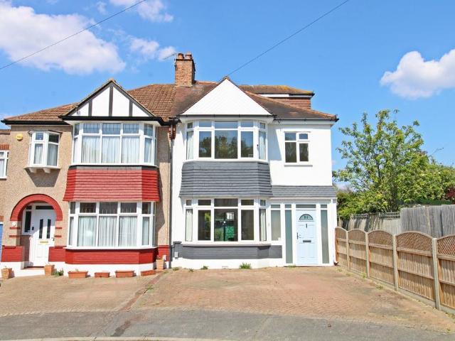 House for sale in Upper Elmers End, Greater London