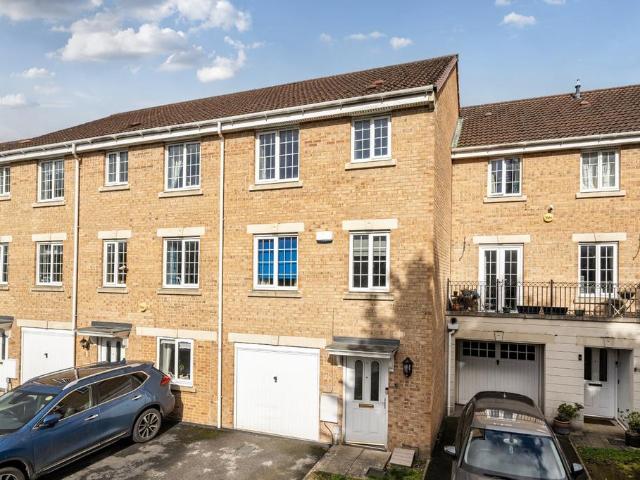 House for sale in Killingbeck, West Yorkshire