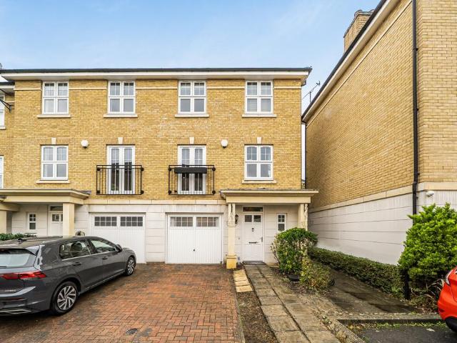 House for sale in North Watford, Watford
