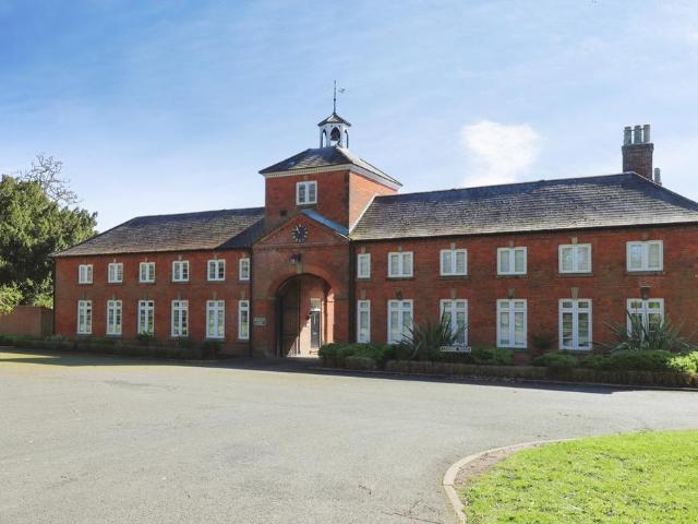 House for sale in Newton, New Bilton
