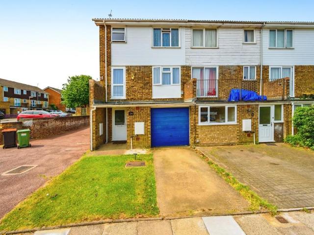 House for sale in Beecroft, Dunstable