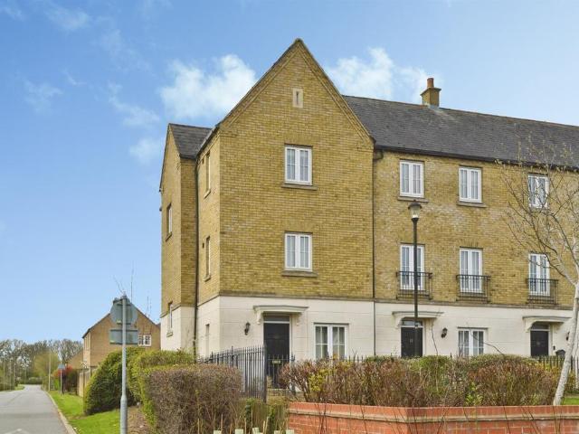 House for sale in Kingsmead, Shenley Brook End