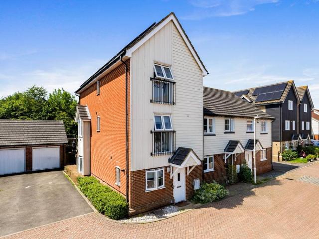 House for sale in Hawkinge, Folkestone