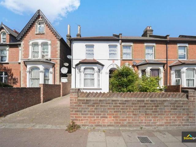 House for sale in Forest Gate, Greater London