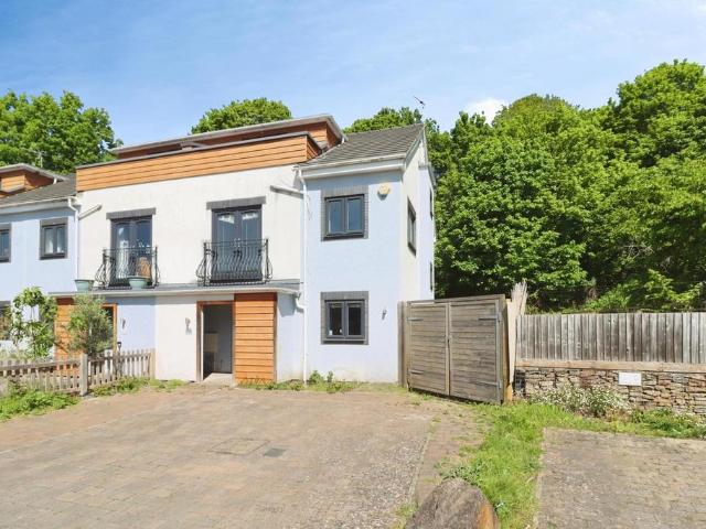 House for sale in Feckenham, City Of Bristol