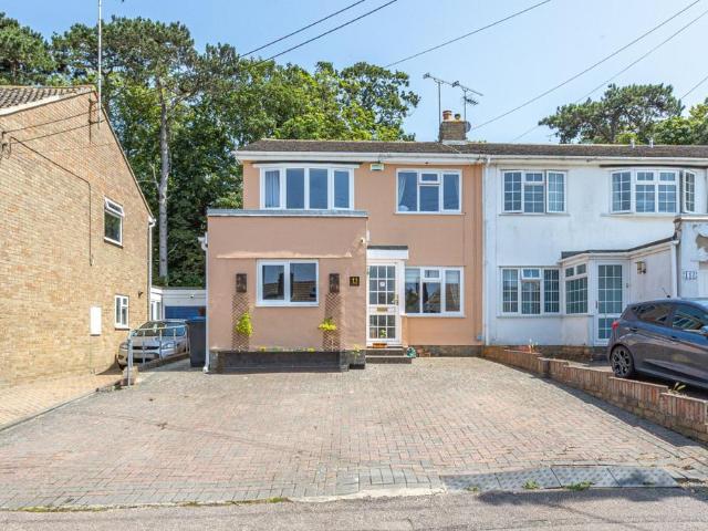House for sale in Birchington, Acol