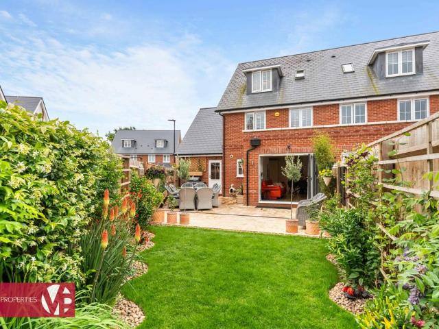 House for sale in Wormley, Broxbourne