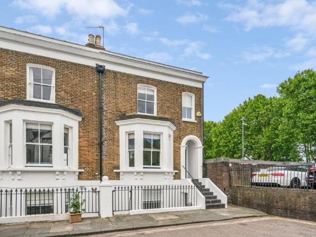 House for sale in Greater London