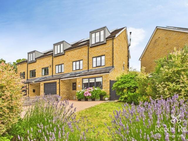 House for sale in Spen, Cleckheaton