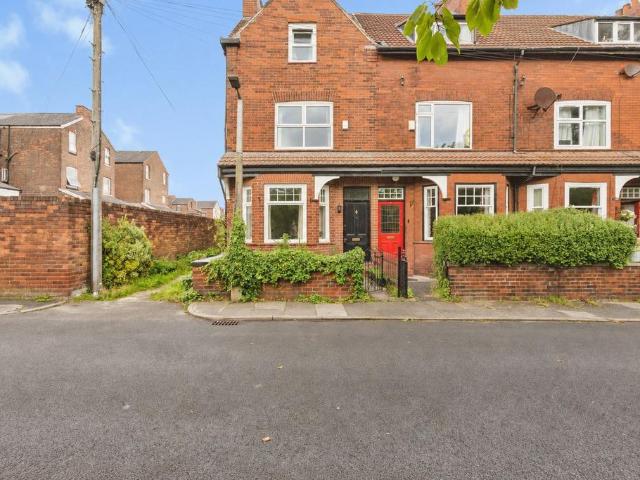 House for sale in Heaton Moor, Greater Manchester