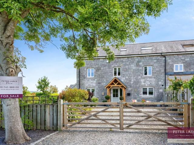 House for sale in Denbigh