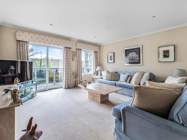 House for sale in Lower Halliford, Surrey