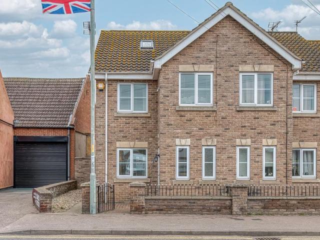 House for sale in Stokesby, Norfolk