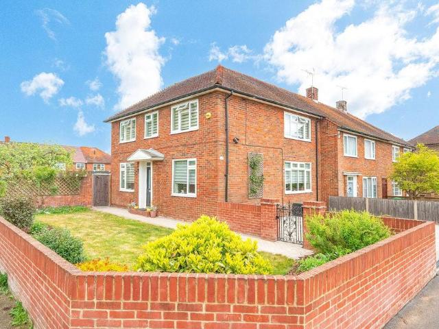 House for sale in Britwell, Slough