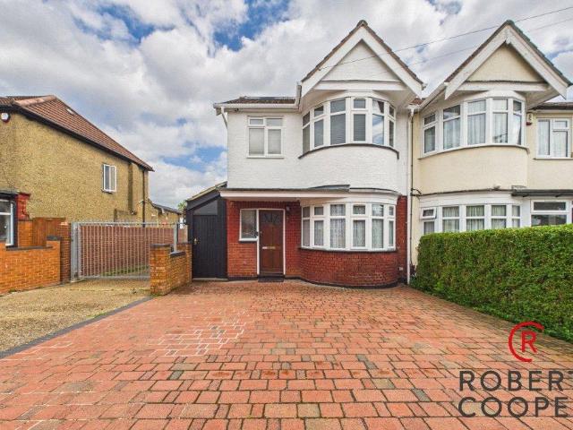 House for sale in Lane, Greater London