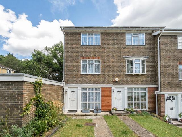 House for sale in Shooters Hill, Greater London