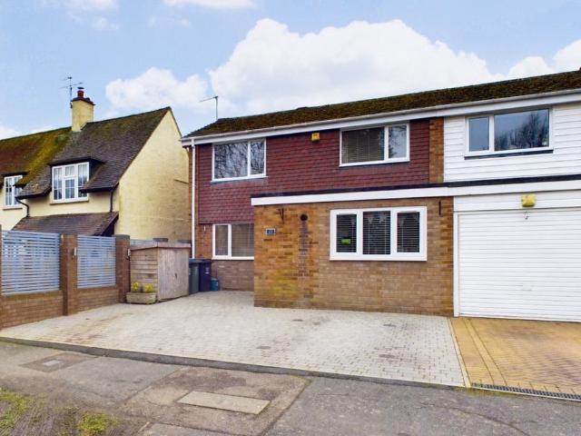 House for sale in Pouchen End, Hertfordshire