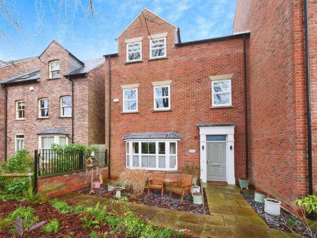 House for sale in The Groves, High Field