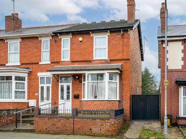 House for sale in Goldthorn Hill, Penn