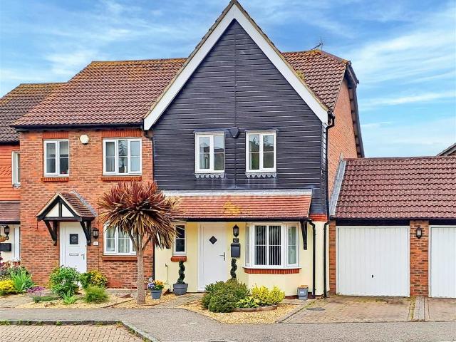 House for sale in Rustington, Clapham