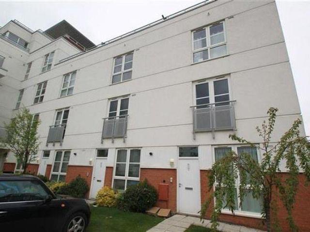 House for sale in Bede Island, Old Wharf