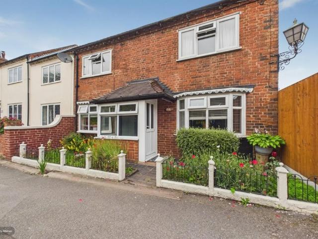 House for sale in Lichfield, Boley Park