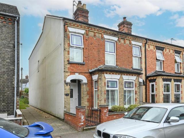 House for sale in Stokesby, Norfolk