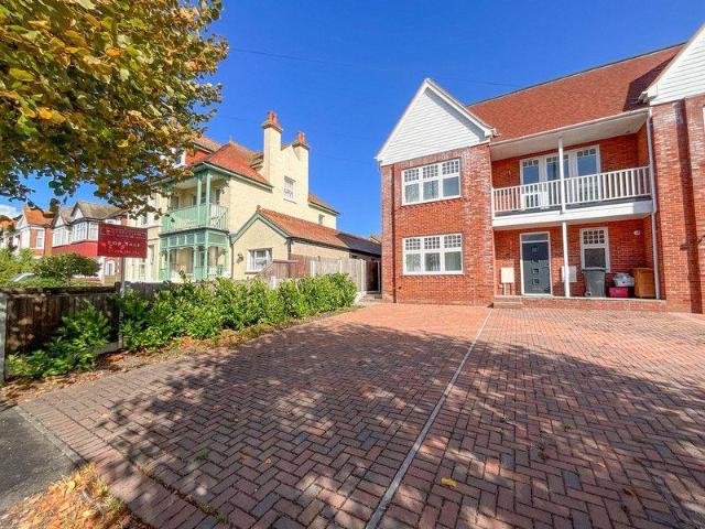 House for sale in Dale Hill, Essex